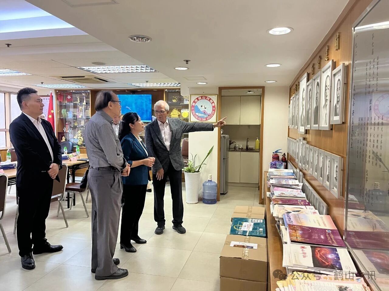 熱烈歡迎江門市領導一行蒞臨香港鶴山同鄉會交流指導